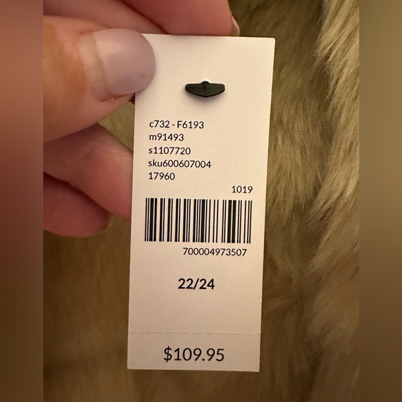 NWT Faux Fur open vest from Lane Bryant! - Picture 2 of 13